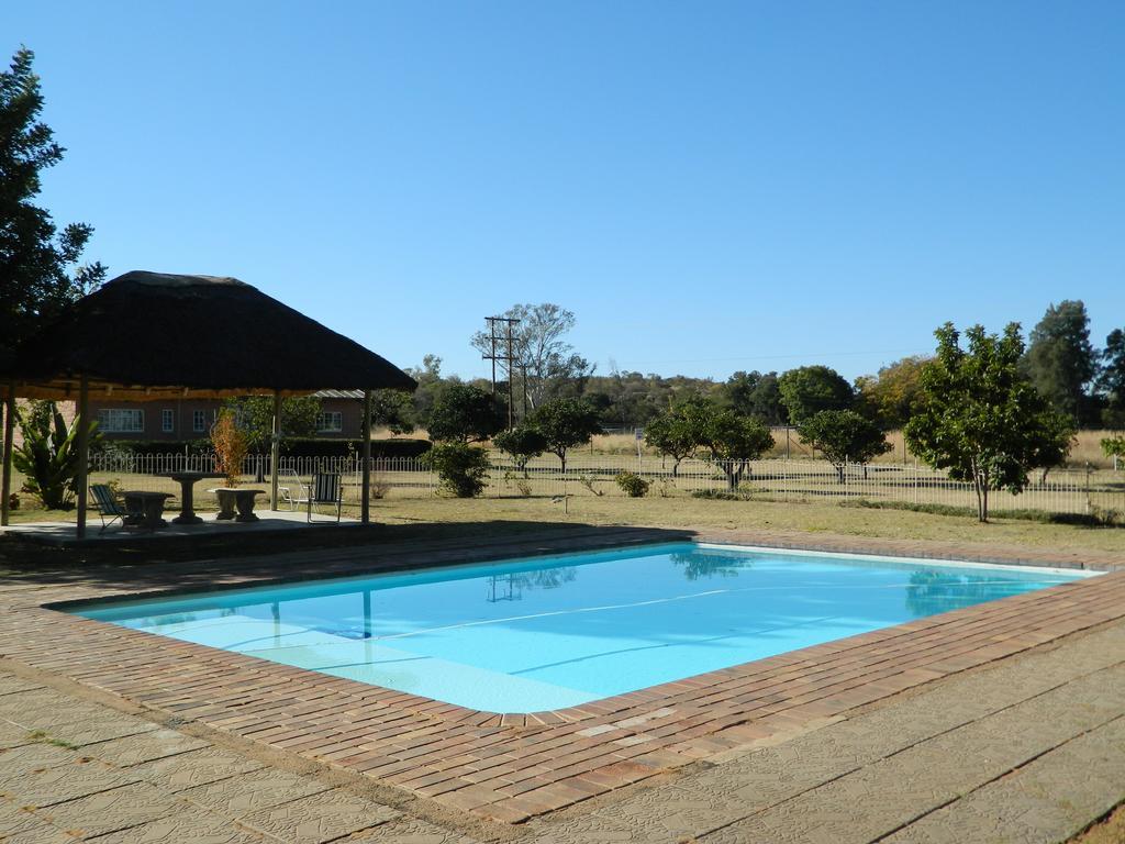 Linga-Longa Hotel Bela-Bela Exterior foto